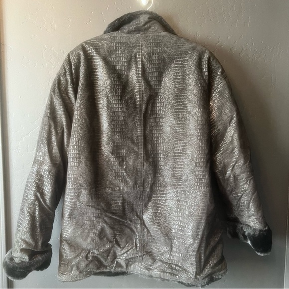 Winlit Reversible Jacket Luxurious Leather Faux Fur coat in Black L - Picture 10 of 17